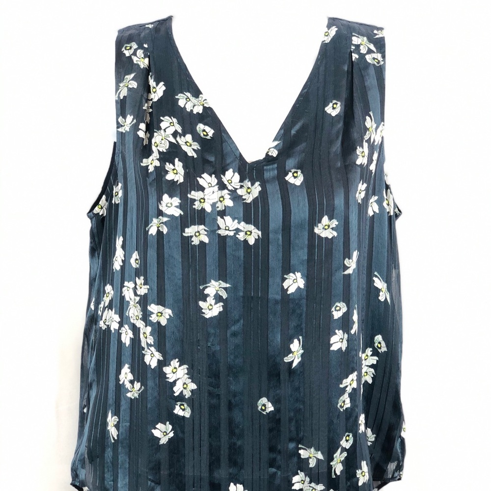 Banana Republic petites modern floral blouse